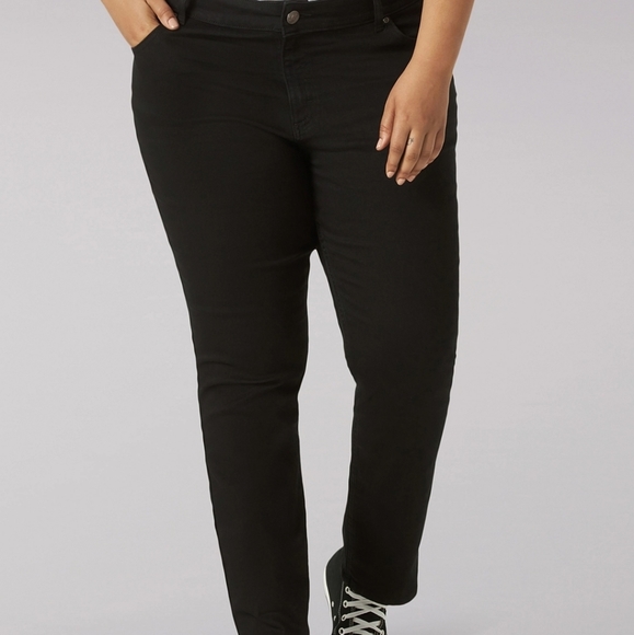 Lee classic fit straight leg blk jeans